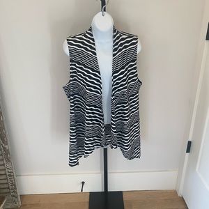 Chicos Black/White Graphic Stripe Vest